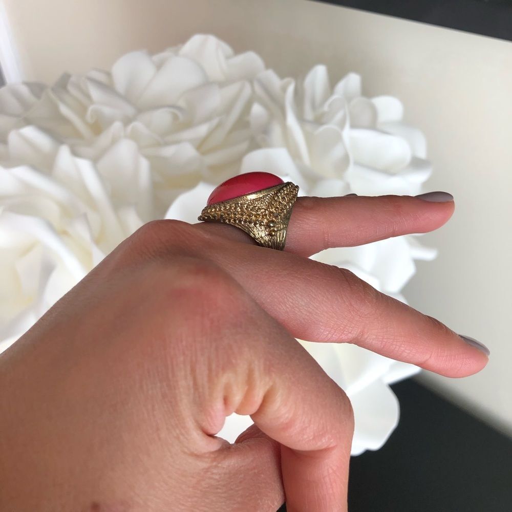 Red oval stone ring - Picture 3 of 7